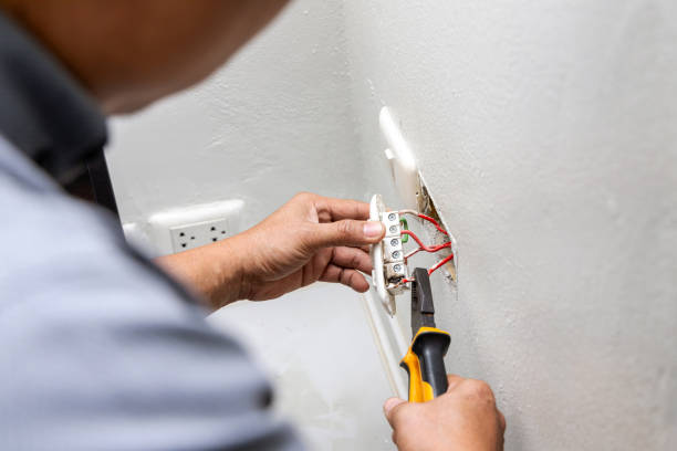 Best Licensed Electrician  in Westmont, IL